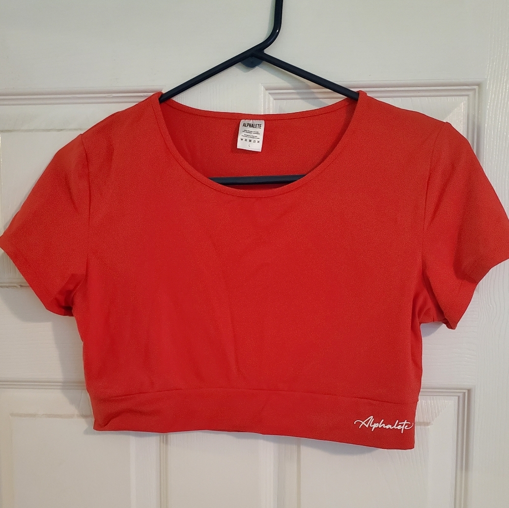 Alphalete Crop Top